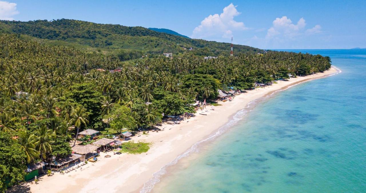Scandinavian Beach Resort เกาะลันตา ภายนอก รูปภาพ