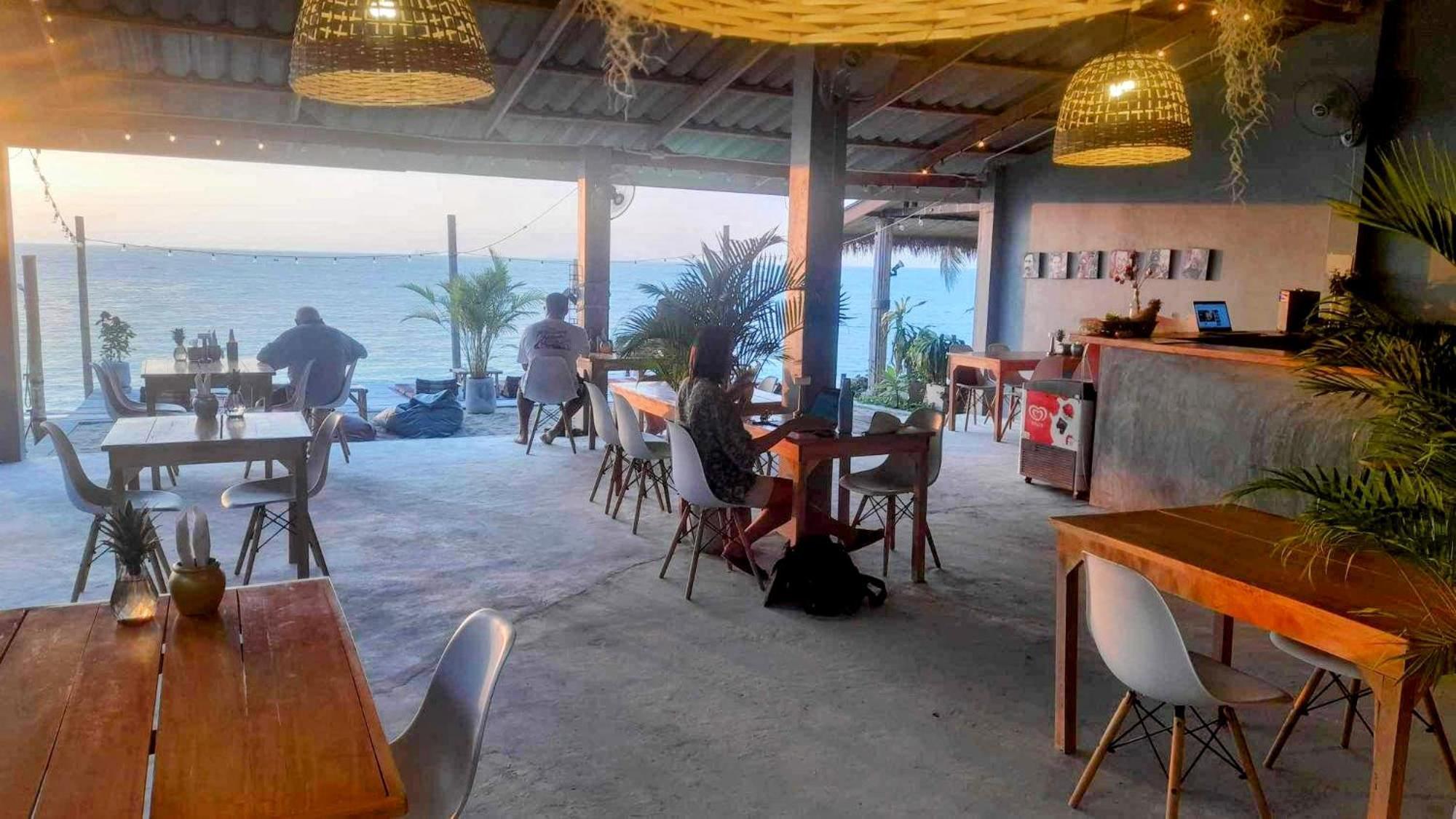 Scandinavian Beach Resort เกาะลันตา ภายนอก รูปภาพ
